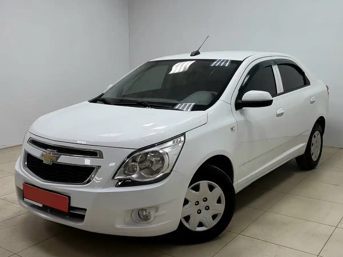 Chevrolet Cobalt с салона по цене от 1 020 000 рублей