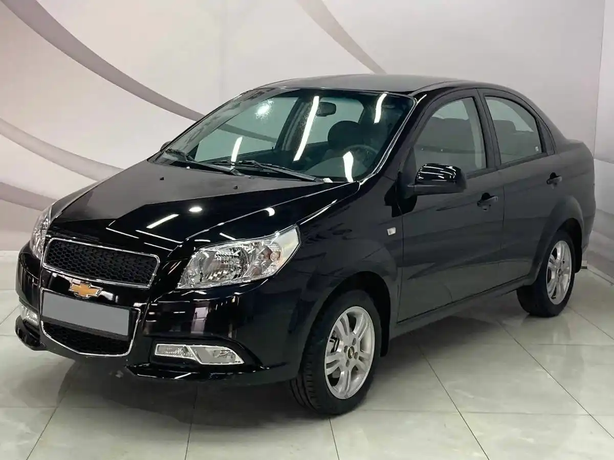 Chevrolet Nexia с автосалона по цене от 924 000 рублей